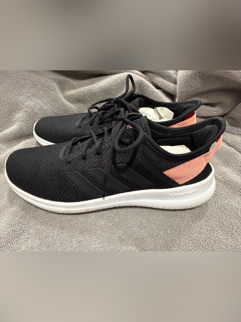 Adidas Woman’s White Low-Top Sneakers